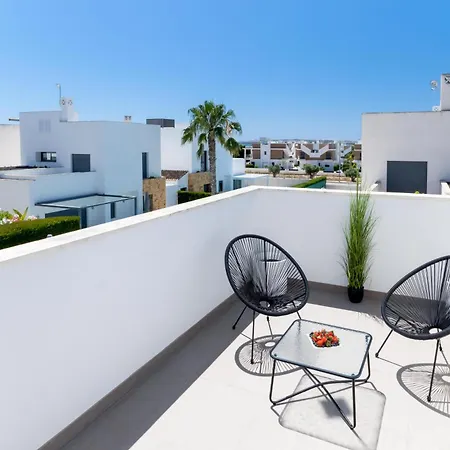 Luxury With Private Pool & Solarium *