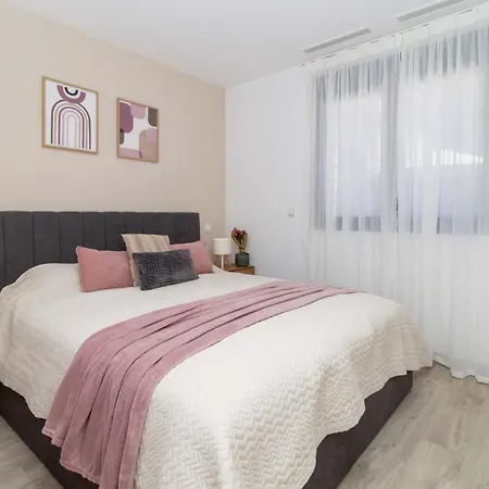 Luxury With Private Pool & Solarium Villa
